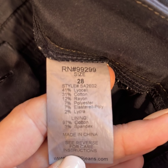 Level 99- so comfortable like new ankle pants navy - Picture 3 of 5